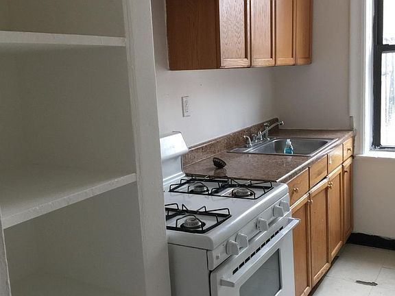 2nd image of 429 Fairmount Ave APT 304