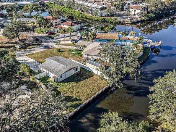 8817 Audrey Ln, Tampa, FL 33615