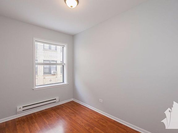 3rd image of 3631 W Dickens Ave #X1a