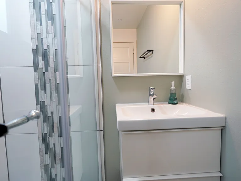 5234 15th Ave NE #202 — Photo 21