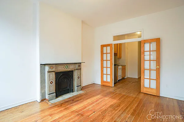 Rented by City Connections Realty | media 17