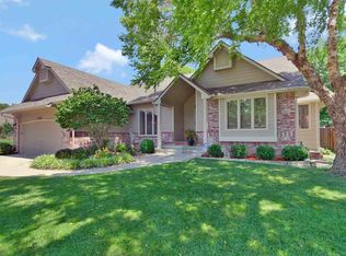 2233 N Stoneybrook Ct, Wichita, KS 67226