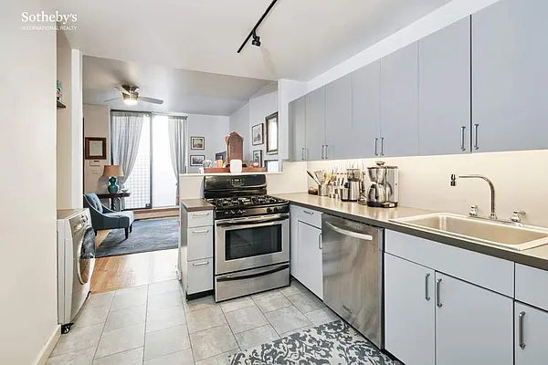 Rented by Sotheby's International Realty | media 1