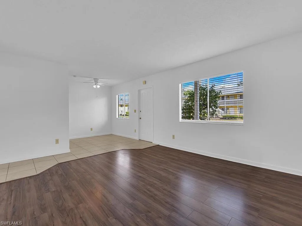 2 bed, 2.0 bath, 886 sqft, $1,600 — Photo 2