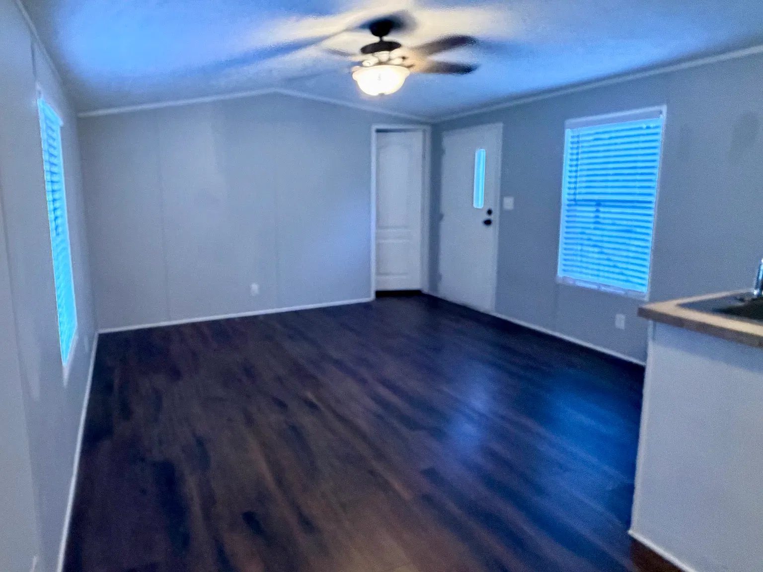 2 bed, 784 sqft, $950 — Photo 2