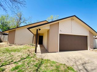 220 Rose Tree Ln, Enid, OK 73703