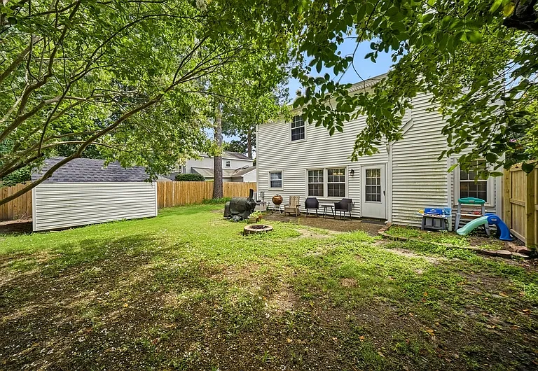 1119 Mill Lake Quarter — Photo 30