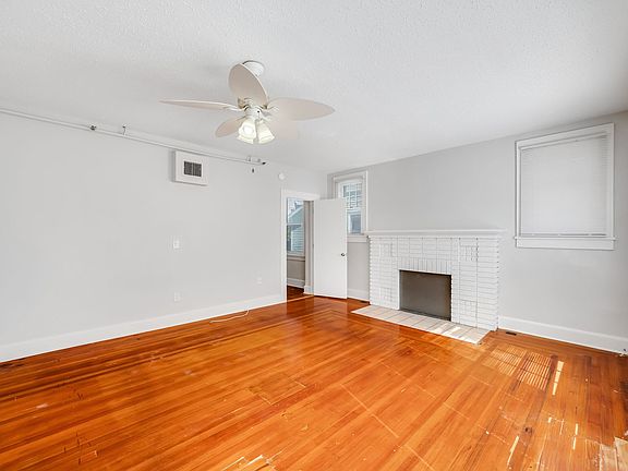 4th image of 324 Grove St N #301