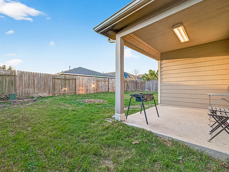 2731 Roaring Oaks Ln — Photo 36