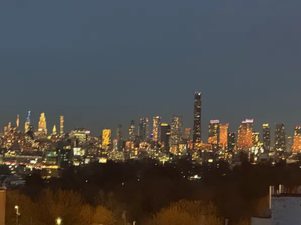 4006 Seventh Avenue image 1 of 13