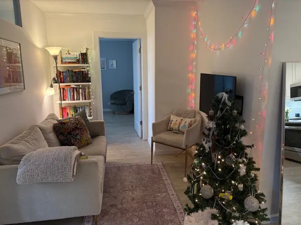 330 East 38th Street image 6 of 13