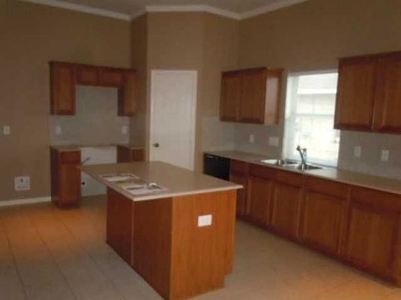 4th image of 4726 Emerald Lodge Ln