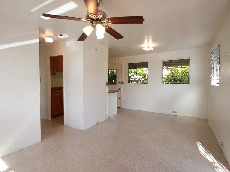 2530 Kalihi St — Photo 4