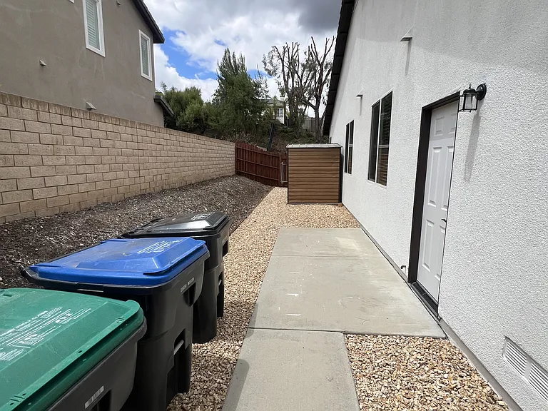 1612 Camino Largo St — Photo 27