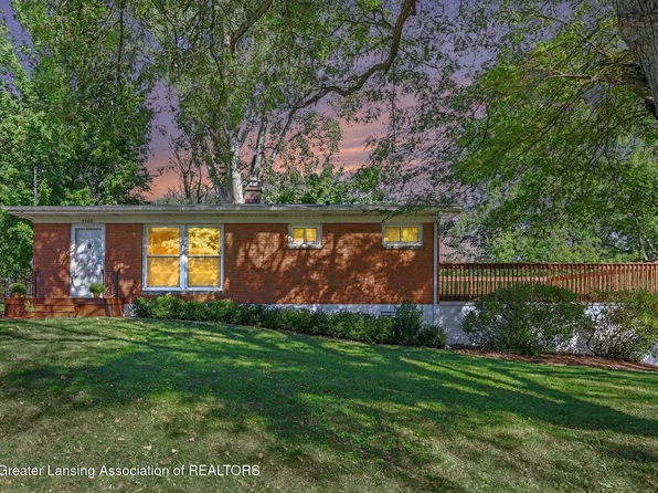5566 Coral Way, Haslett, MI 48840