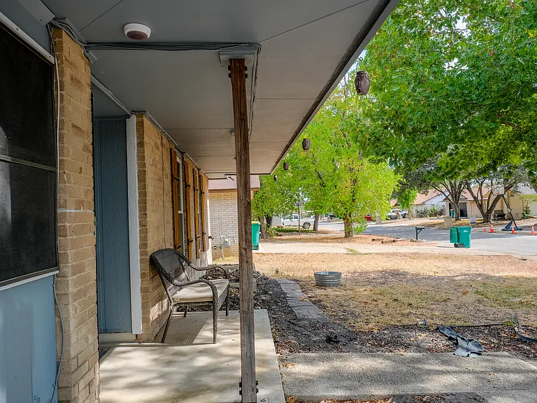 313 Renee Dr — Photo 15