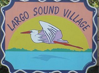 122 1st St, Key Largo, FL 33037