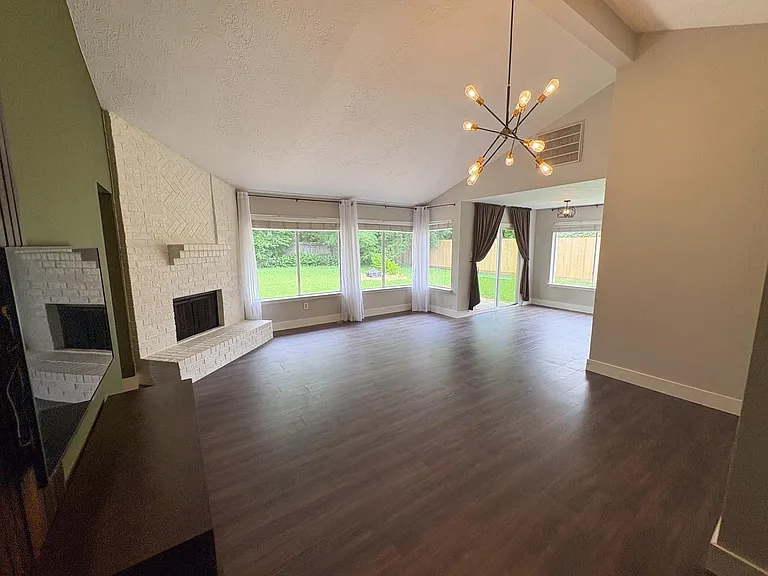 1204 Osborne Dr — Photo 7