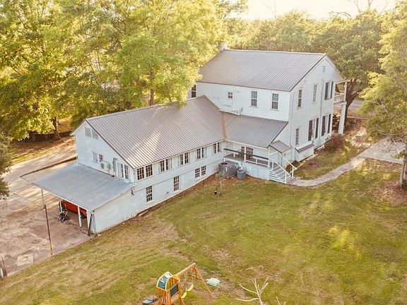 5th image of 3222 College St