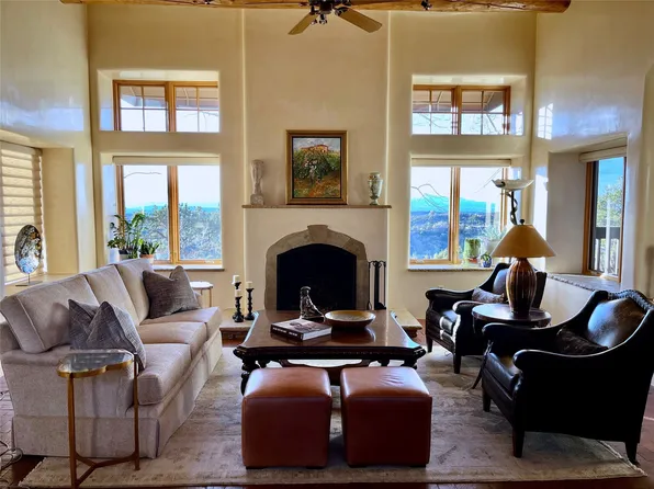 1123 Piedra Rondo, Santa Fe, NM 87501