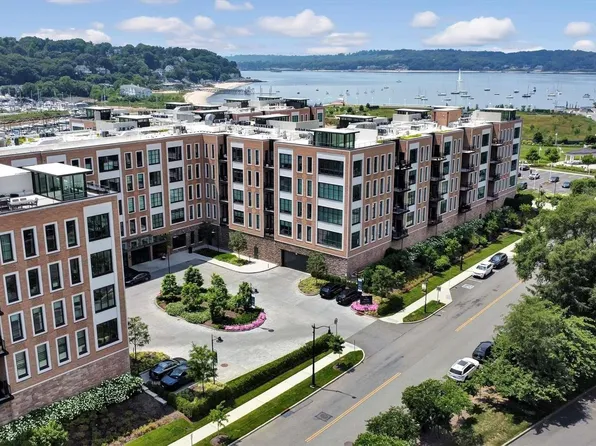 100 Garvies Point Road #1317, Glen Cove, NY 11542