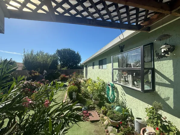 46085 Pine Meadow Dr, King City, CA 93930