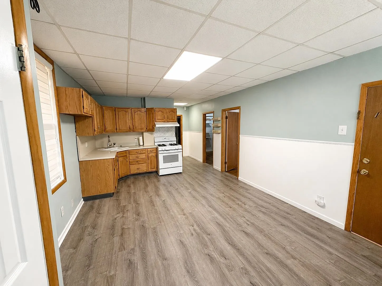 3 bed, 1.0 bath, $2,300 — Photo 4
