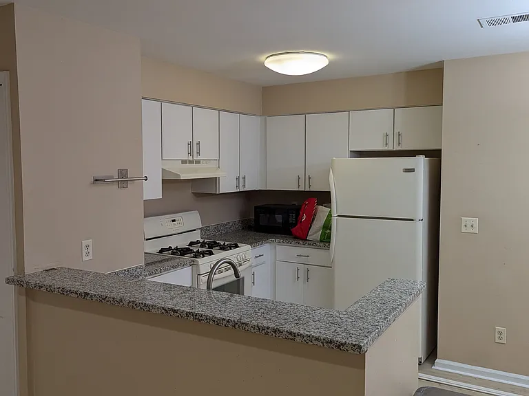 274 Crosspointe Dr — Photo 11