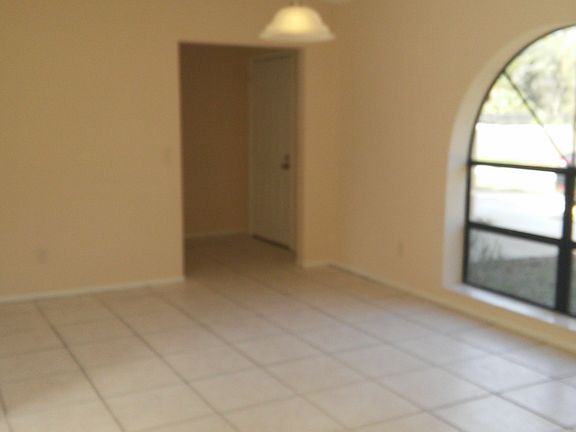 2nd image of 1572 N Silverstone Ct