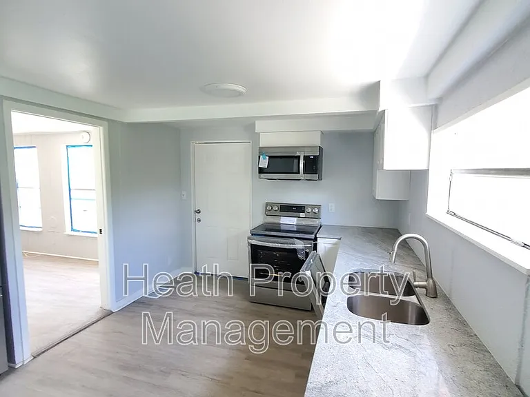 1735 25th St S #1 — Photo 15