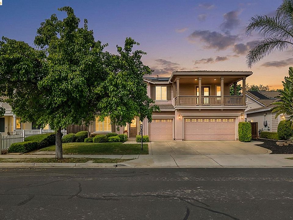 1st image of 2705 Hawthorn Pl