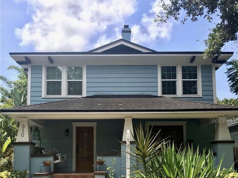 Welcome to 310 16th Avenue NE! Beautiful street in the heart of Old NE