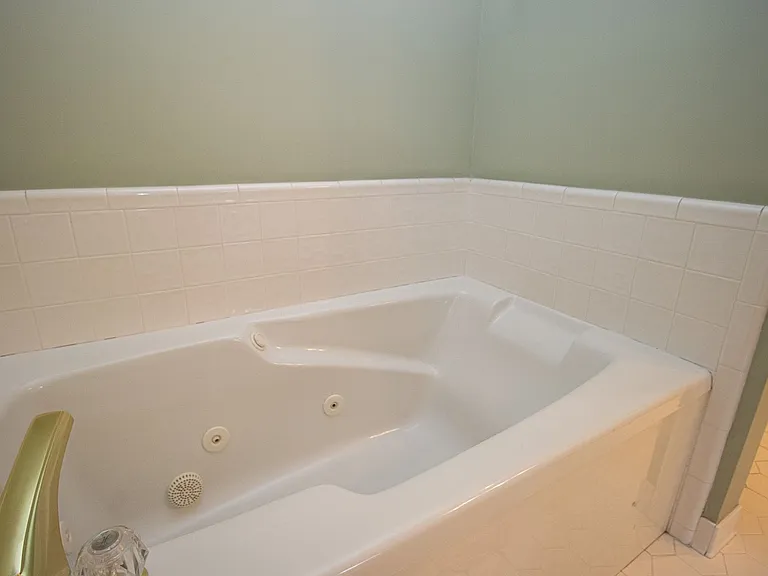 2220 Montclair Dr — Photo 23