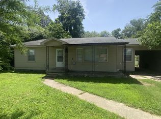 201 S Main St, Senath, MO 63876