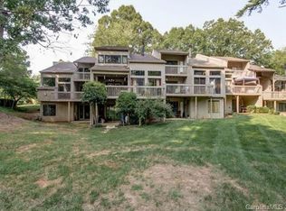 22 Longbow Ct, Lake Wylie, SC 29710