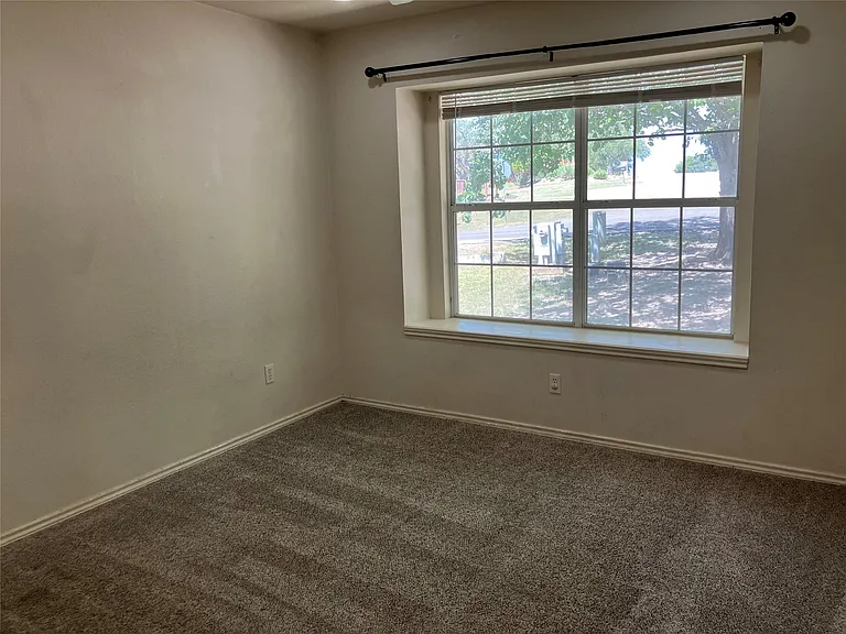 3201 Macarthur Ave #A — Photo 12