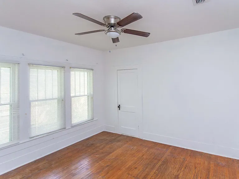1710 Pearl Ave — Photo 16