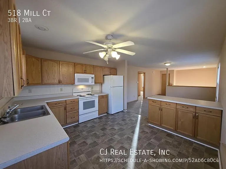 518 NW Mill Ct — Photo 4