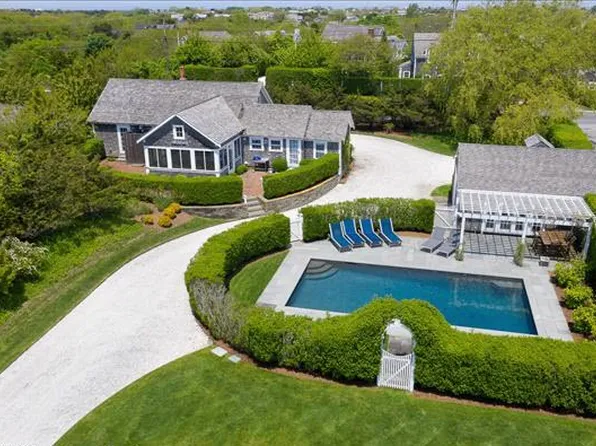 1 Hedgebury Ln, Nantucket, MA 02554