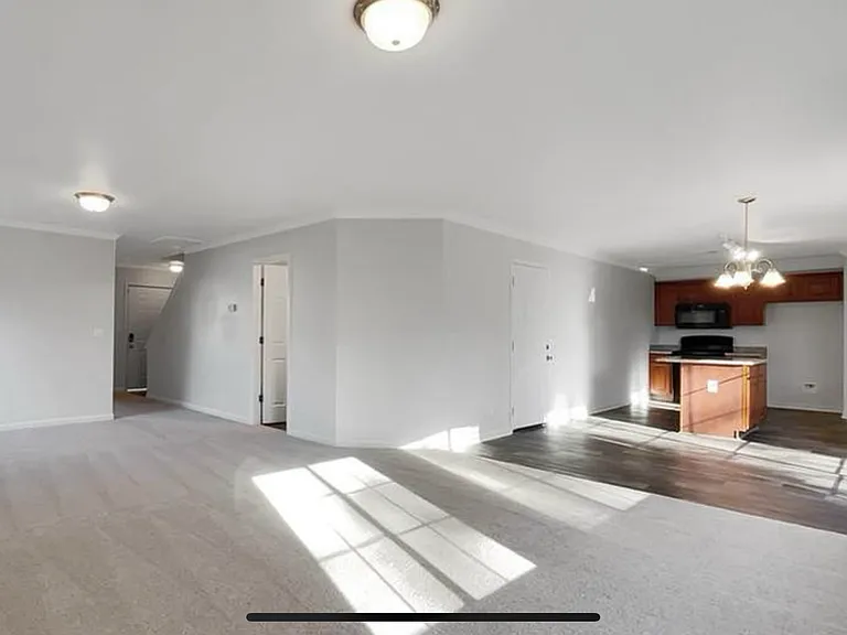 107 Walnut Crossing Dr — Photo 8