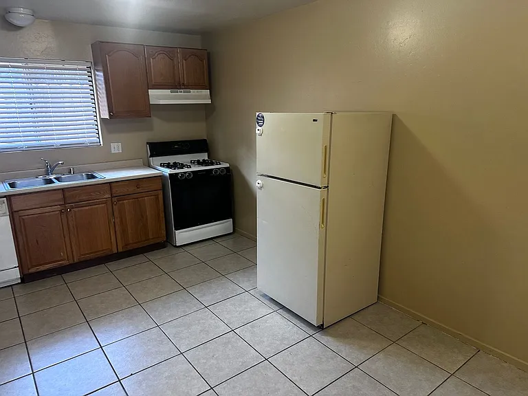 306 Woodrow Ave — Photo 9