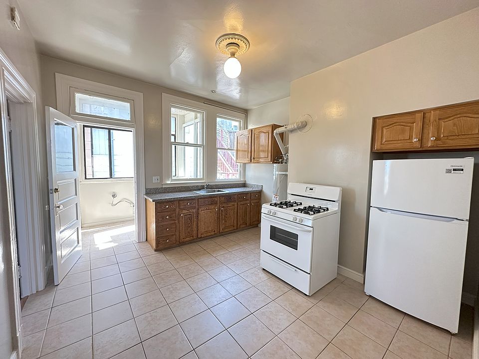 1st image of 152 Wetmore St #148