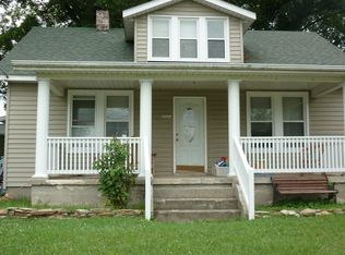 211 N Main St, Hecker, IL 62248