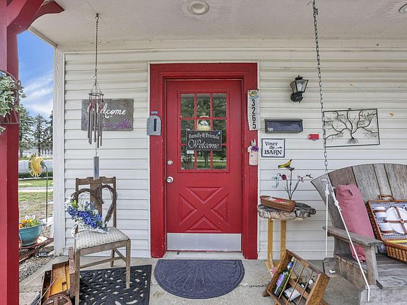 5th image of 3265 Barnes Rd