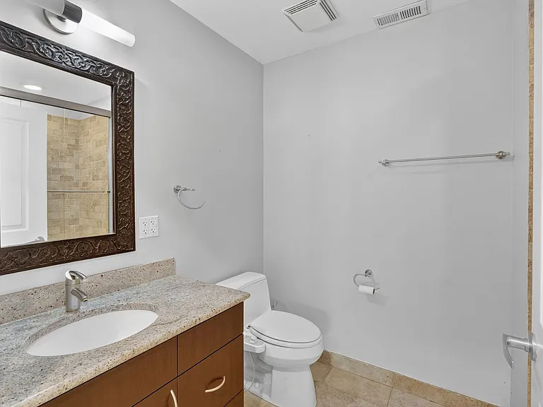 525 Kedzie St — Photo 34