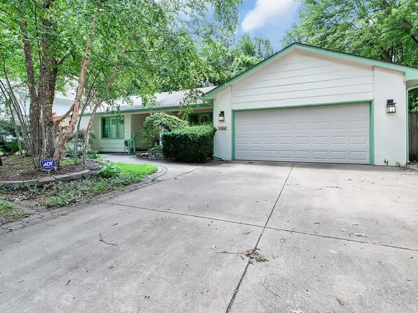 1116 E James St, Derby, KS 67037