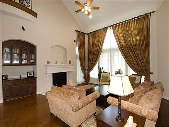 5th image of 5922 Sandia Lake Ln