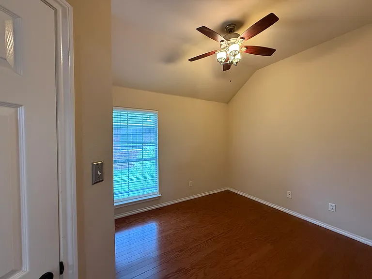1107 Lyra Ln — Photo 17