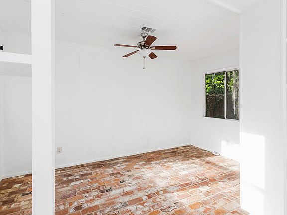 4th image of 33 McLane St