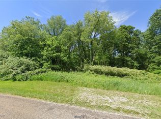 Patterson St NW, North Lawrence, OH 44666